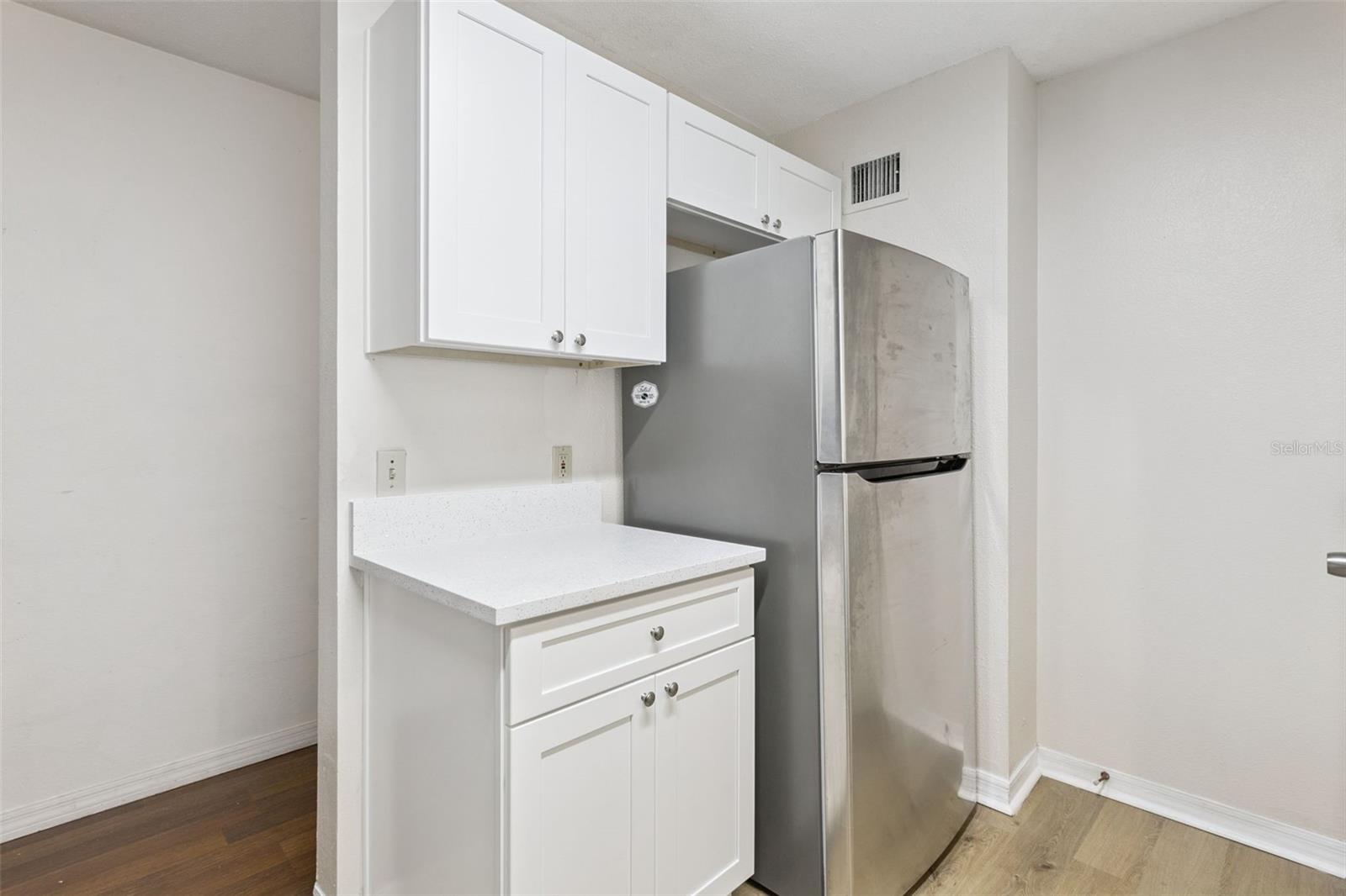 VILLAS AT LAKESIDE A CONDO - Residential