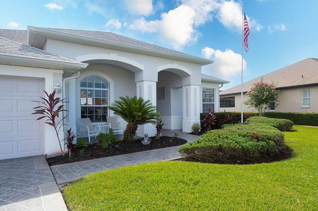 Photo of 6112 90th Avenue Circle E, Parrish, FL 34219 (MLS # A4659290)