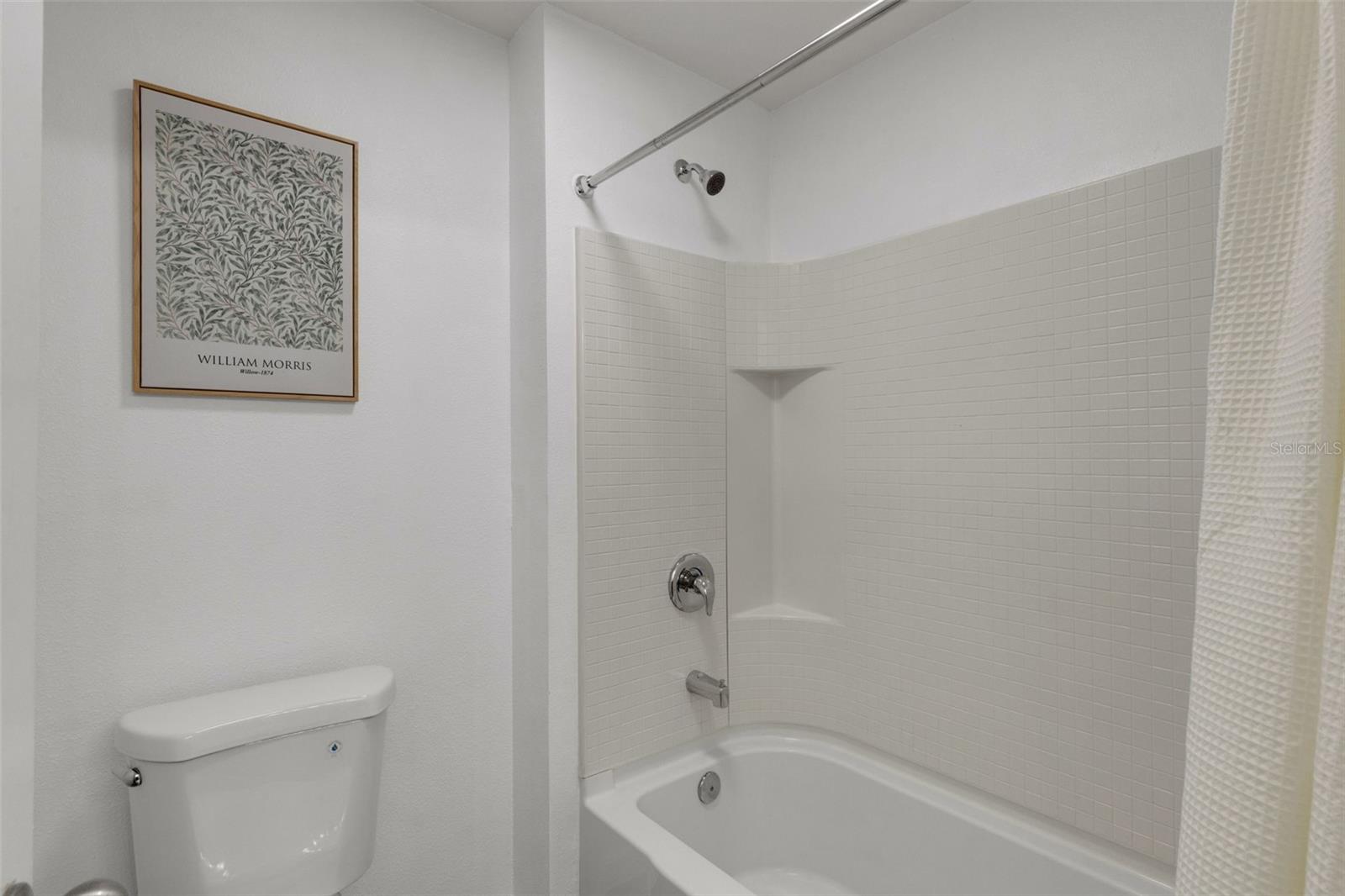 DEL TIERRA PH IV-B & IV-C - Residential Lease
