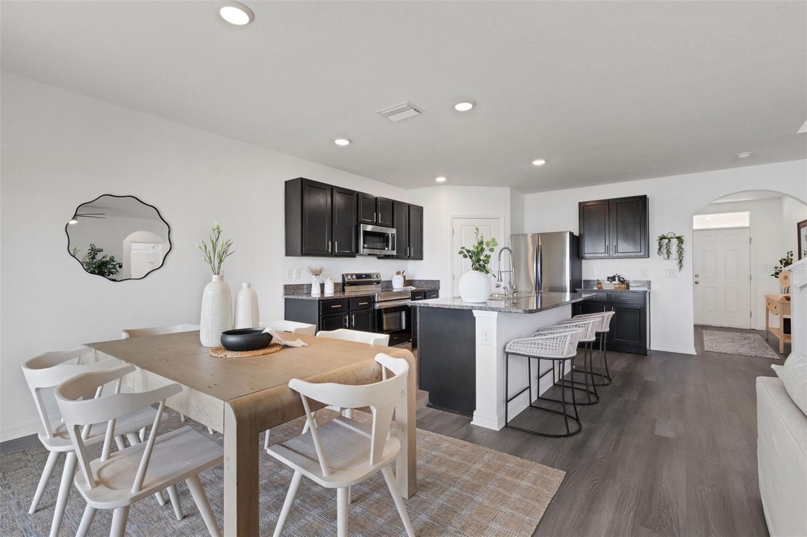DEL TIERRA PH IV-B & IV-C - Residential Lease