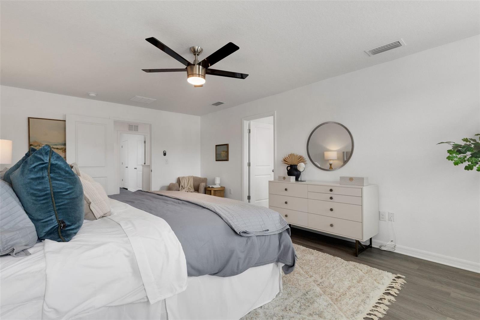 DEL TIERRA PH IV-B & IV-C - Residential Lease