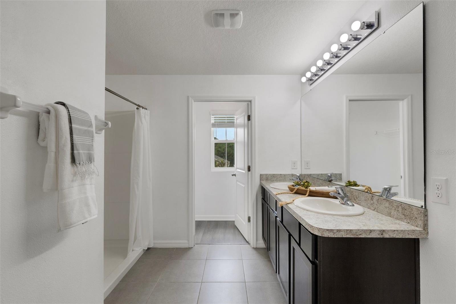 DEL TIERRA PH IV-B & IV-C - Residential Lease