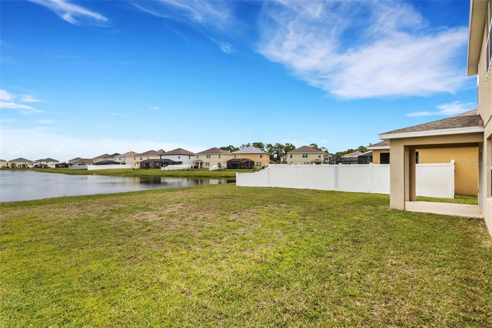 DEL TIERRA PH IV-B & IV-C - Residential Lease