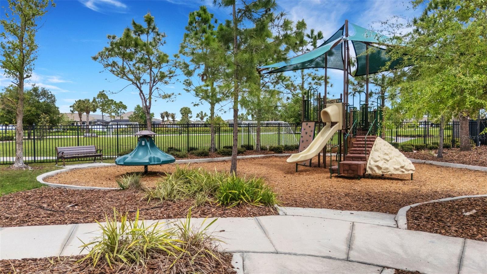 DEL TIERRA PH IV-B & IV-C - Residential Lease