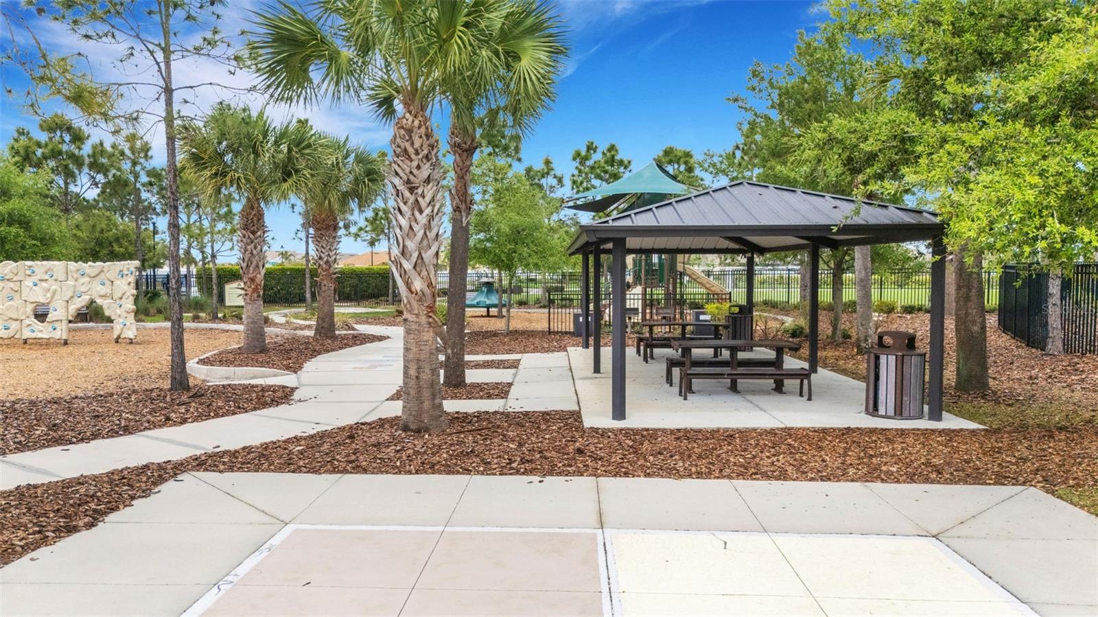 DEL TIERRA PH IV-B & IV-C - Residential Lease