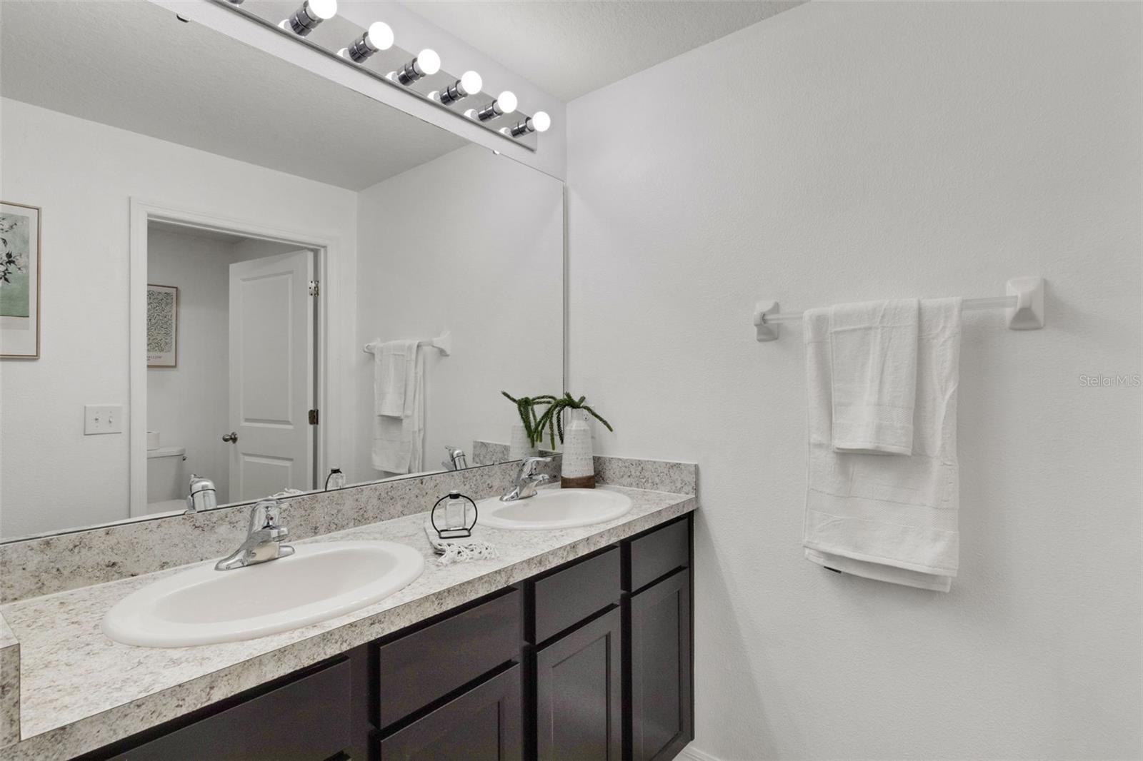 DEL TIERRA PH IV-B & IV-C - Residential Lease