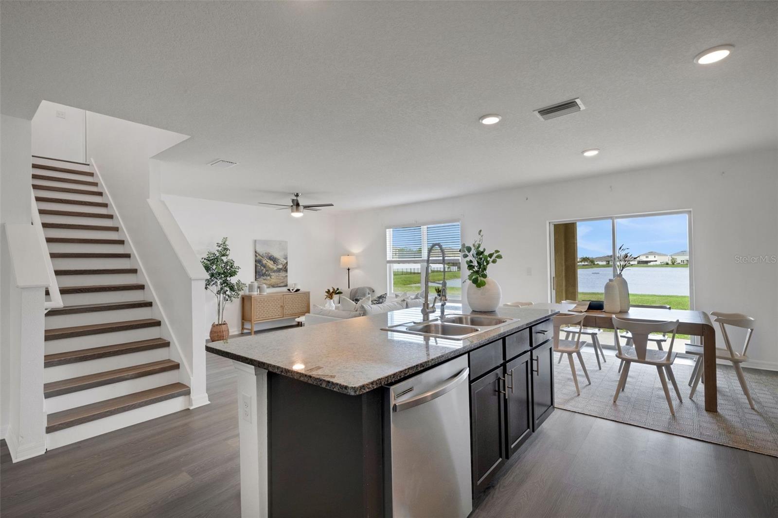 DEL TIERRA PH IV-B & IV-C - Residential Lease