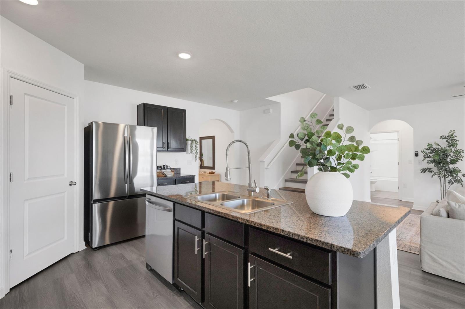 DEL TIERRA PH IV-B & IV-C - Residential Lease