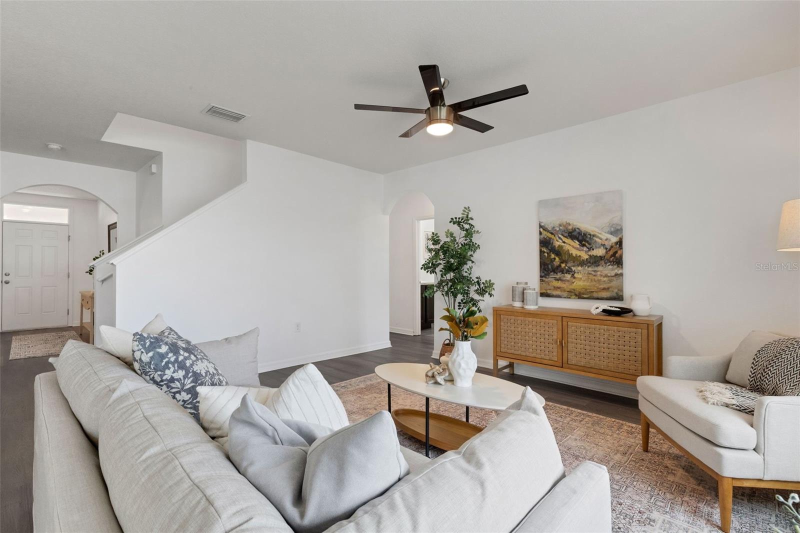 DEL TIERRA PH IV-B & IV-C - Residential Lease