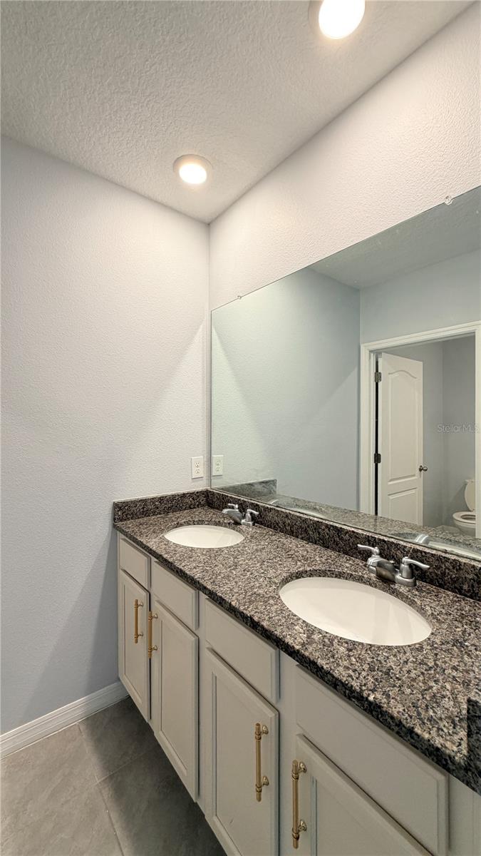 BARRINGTON - Residential