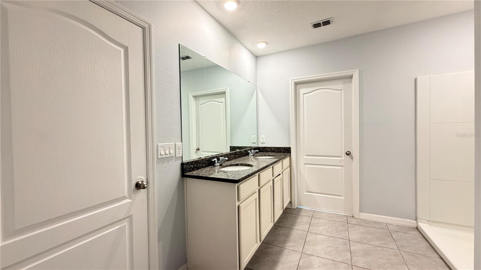 BARRINGTON - Residential