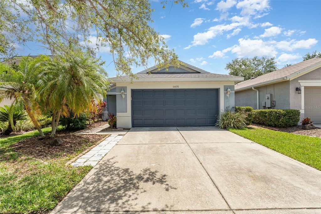 Photo of 11620 Crest Creek Drive, Riverview, FL 33569 (MLS # TB8387877)