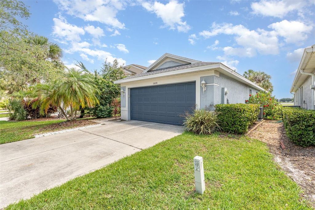 Photo of 11620 Crest Creek Drive, Riverview, FL 33569 (MLS # TB8387877)
