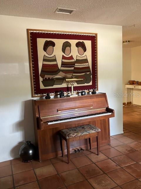 RIO PINAR LAKES - Residential