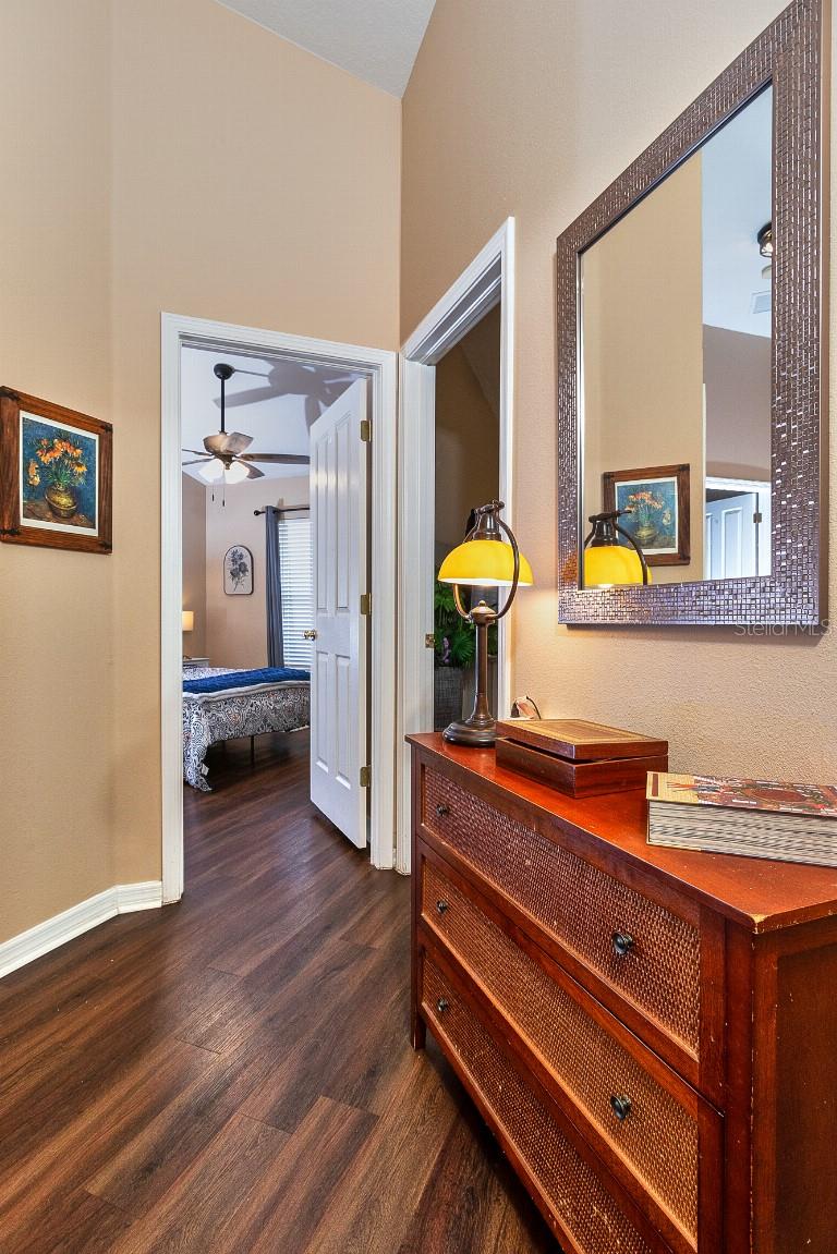 RIVERCHASE - Residential