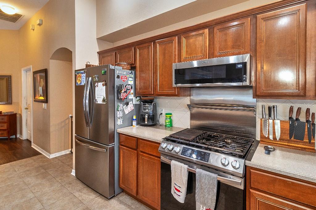RIVERCHASE - Residential