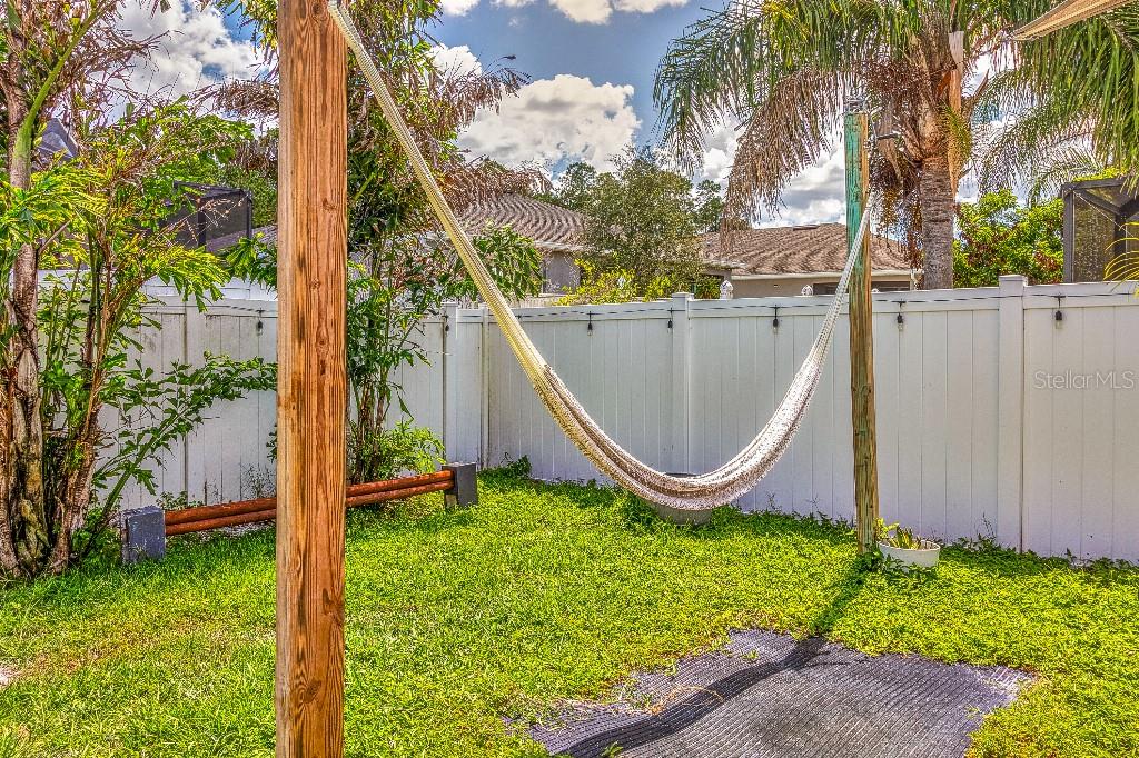 RIVERCHASE - Residential