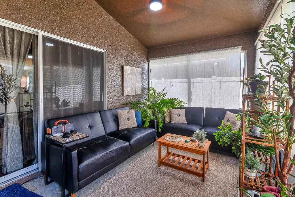 RIVERCHASE - Residential