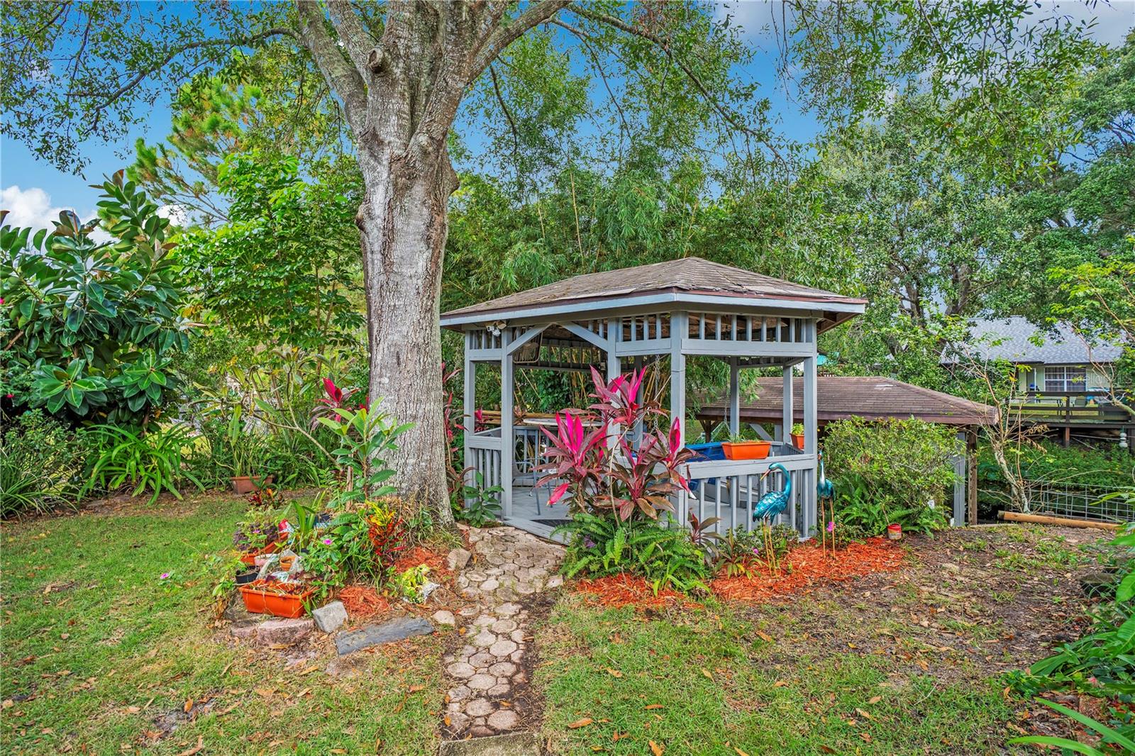 NEW EDEN ON THE LAKES UNITS 11 & 14 REP - Residential