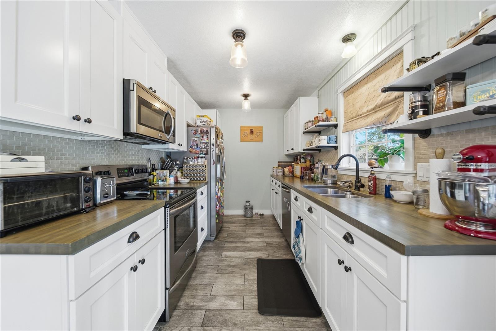 LAKE PADGETT SOUTH - Residential