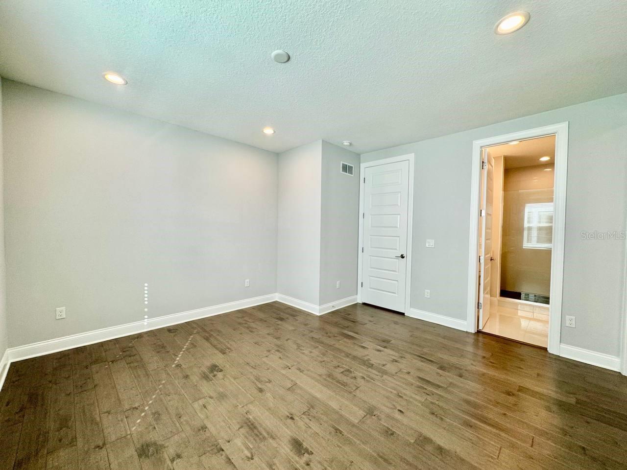 NORTH A STREET TWNHMS - Residential Lease