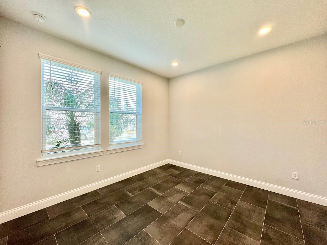 NORTH A STREET TWNHMS - Residential Lease