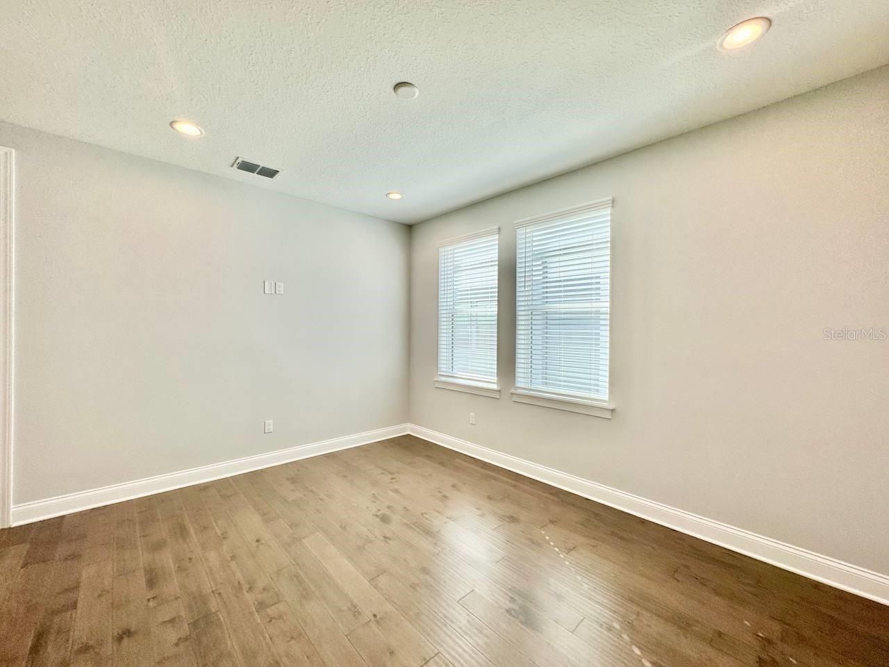 NORTH A STREET TWNHMS - Residential Lease