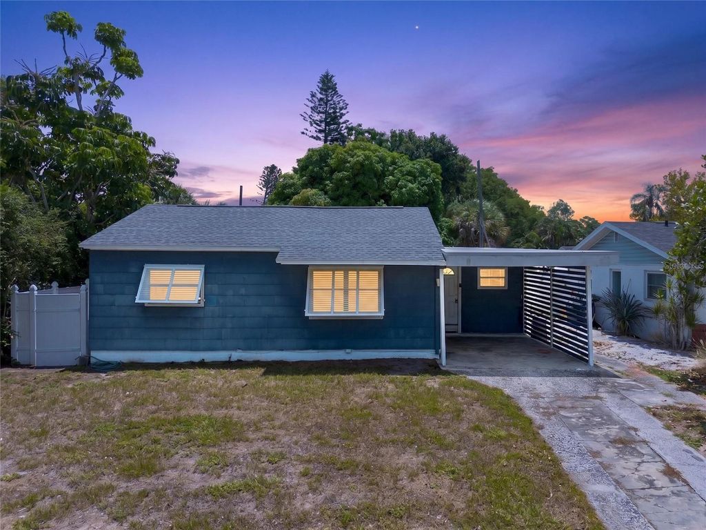 Photo of 1108 S 55th Street, Gulfport, FL 33707 (MLS # TB8528314)