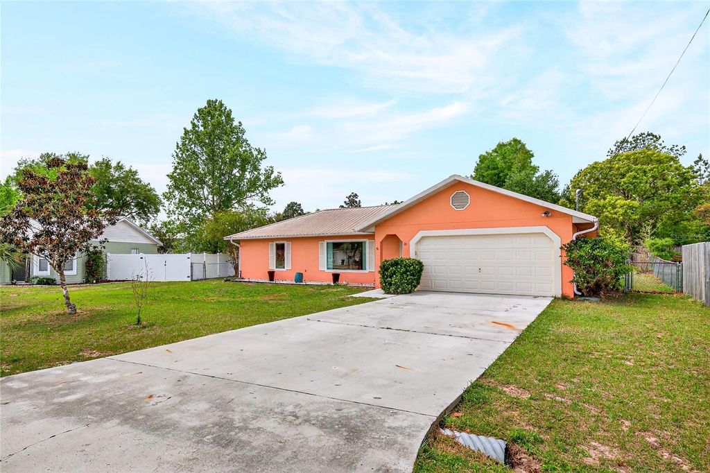 Photo of 10 Almond Trace, Ocala, FL 34472 (MLS # OM722093)