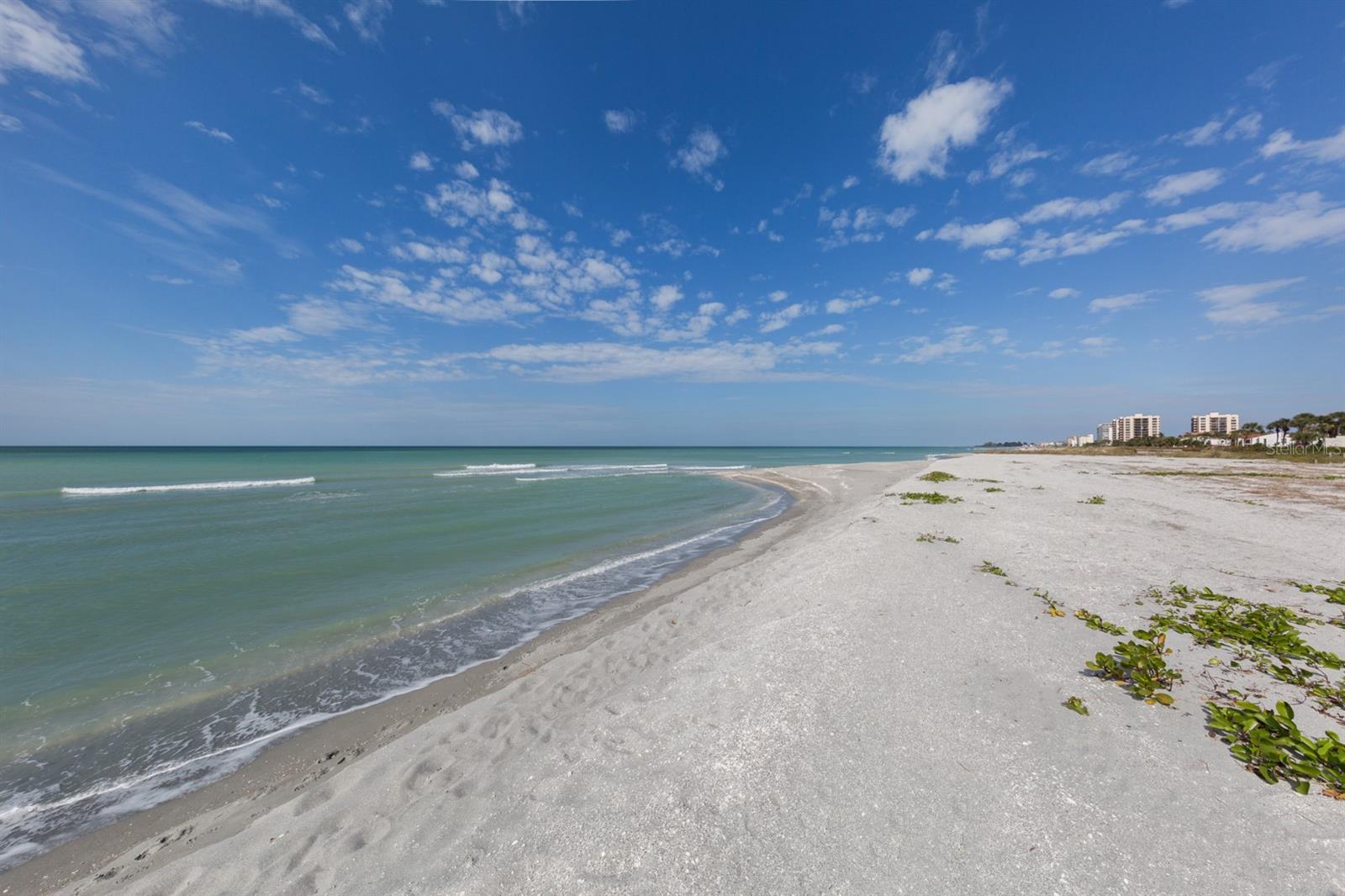 MACARTHUR BEACH - Residential