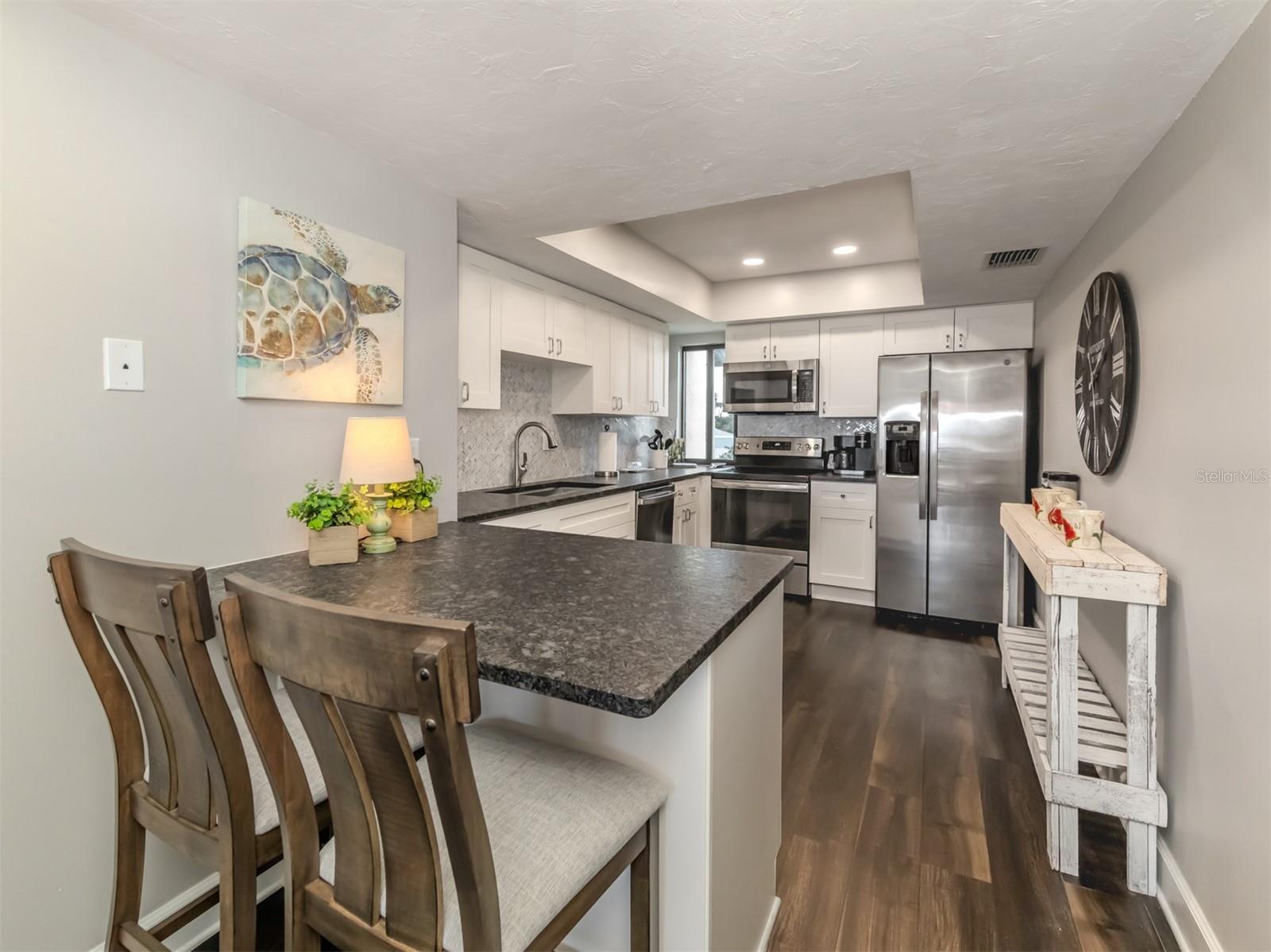 MACARTHUR BEACH - Residential