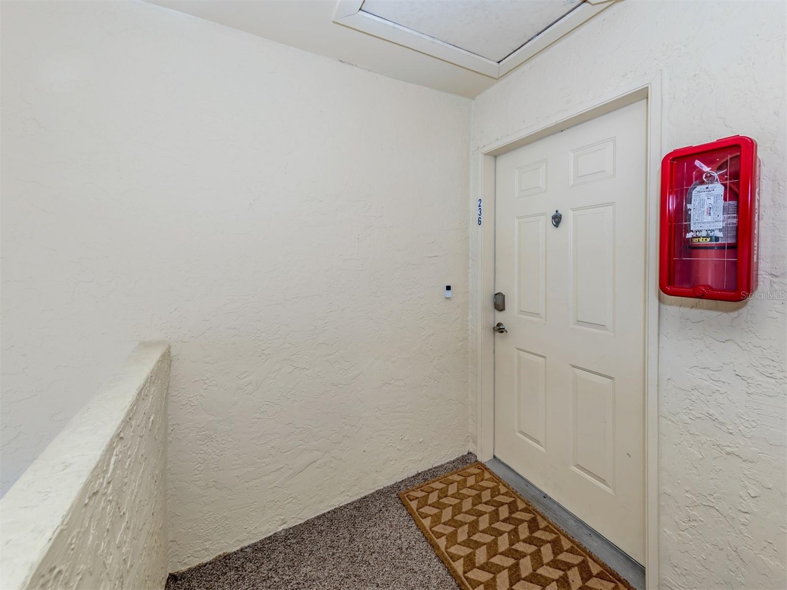 MACARTHUR BEACH - Residential