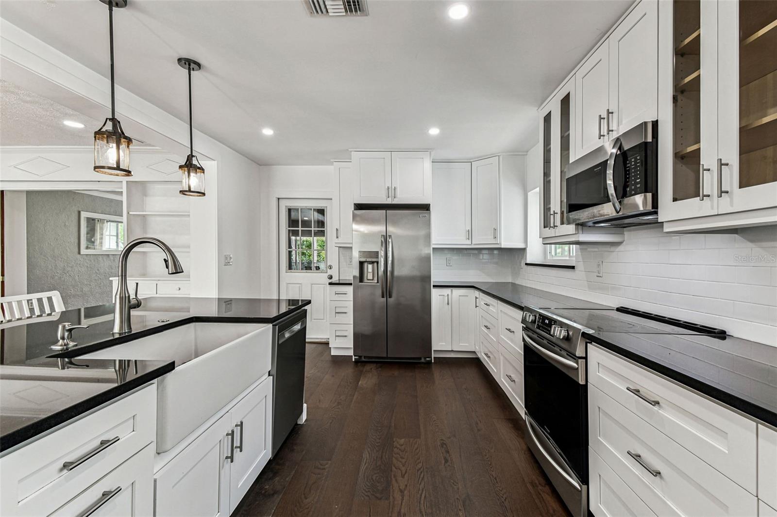 DAVIS ISLANDS PB10 PG52 TO 57 - Residential Lease