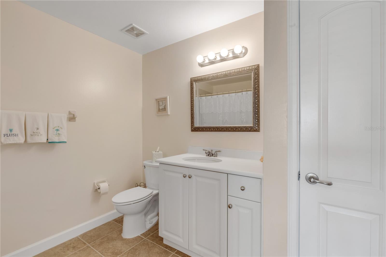 TUSCANY SQUARE 01 CONDO - Residential