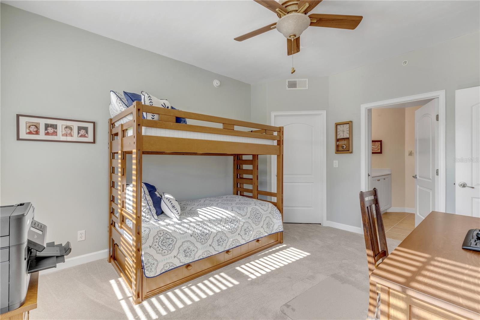 TUSCANY SQUARE 01 CONDO - Residential