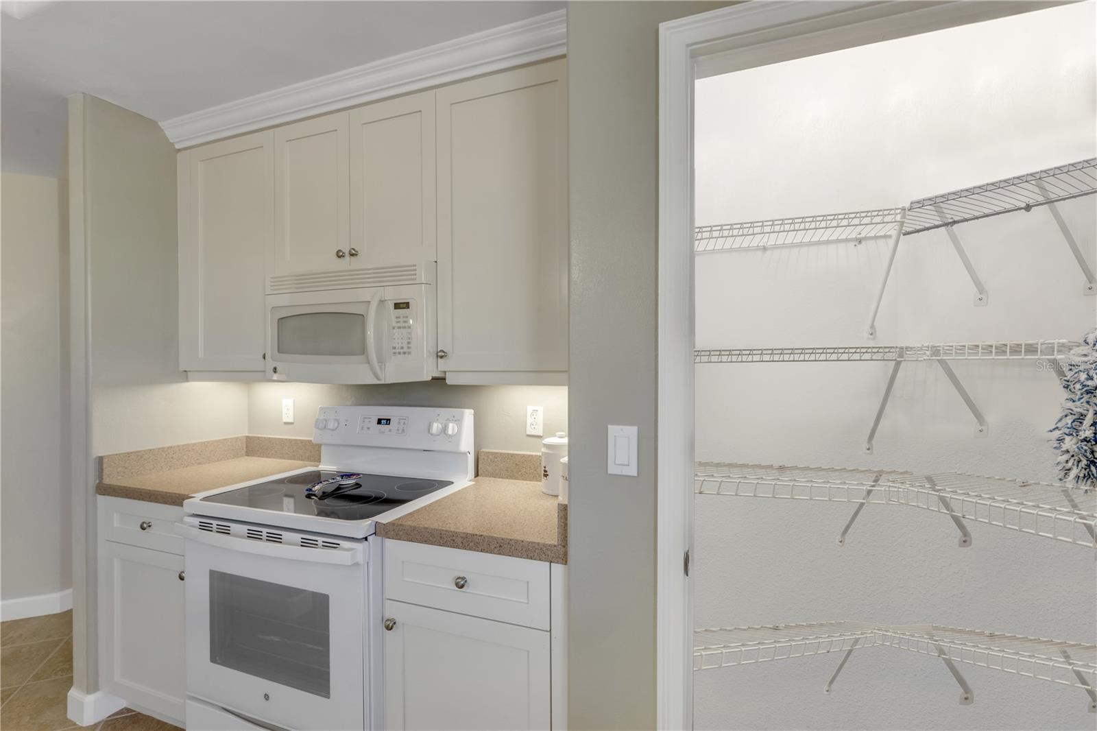 TUSCANY SQUARE 01 CONDO - Residential