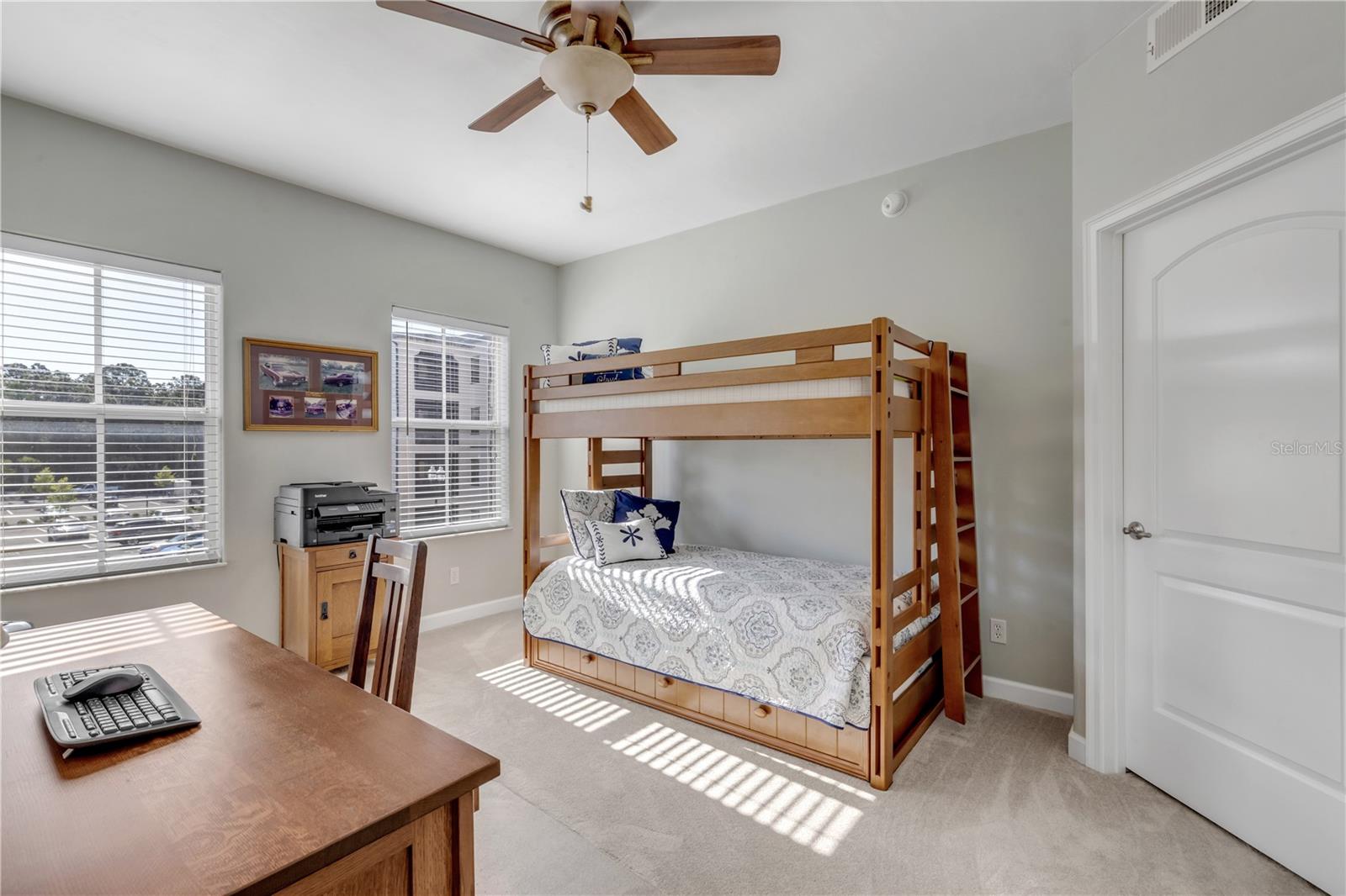 TUSCANY SQUARE 01 CONDO - Residential