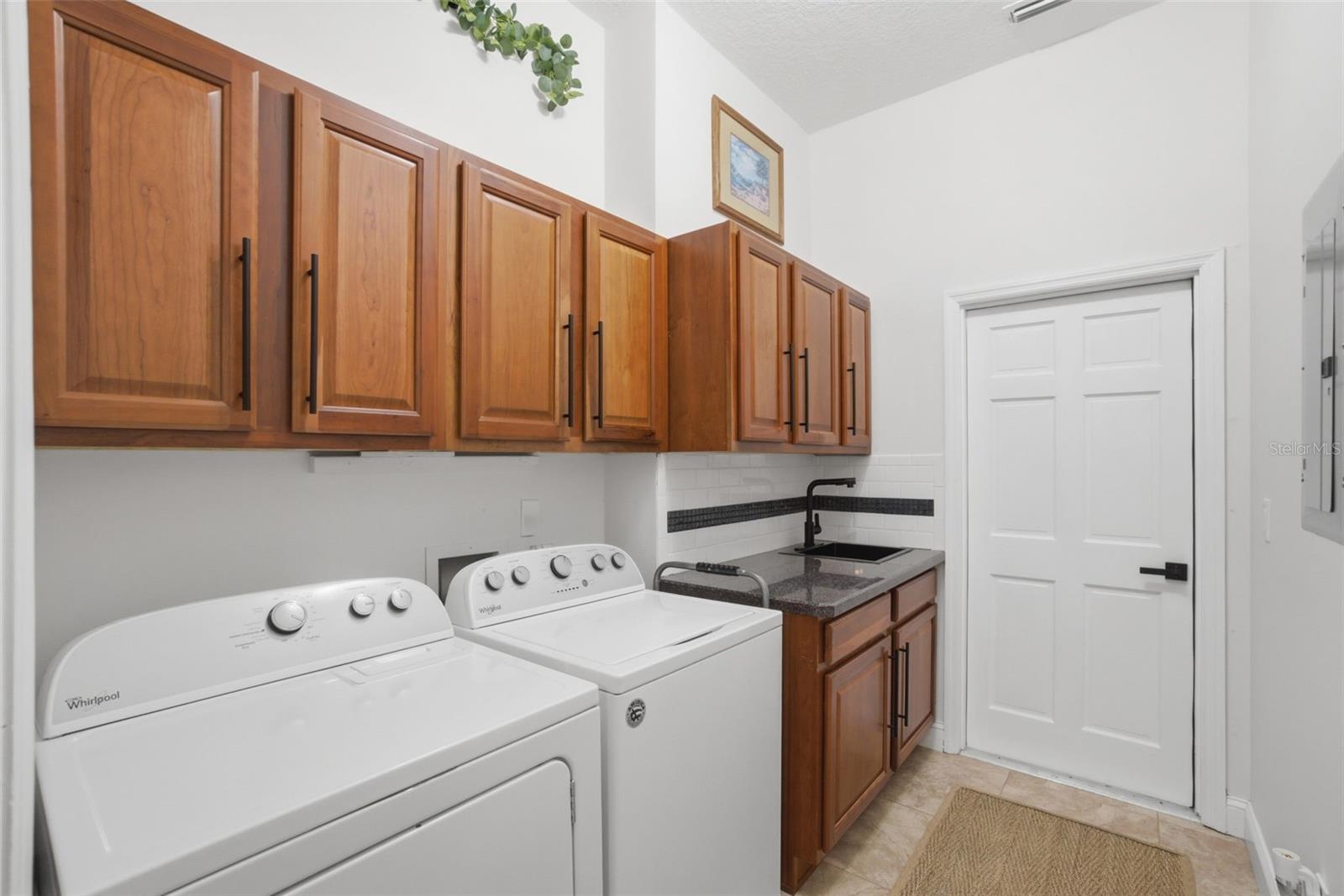 UNIVERSITY ESTATES - Residential