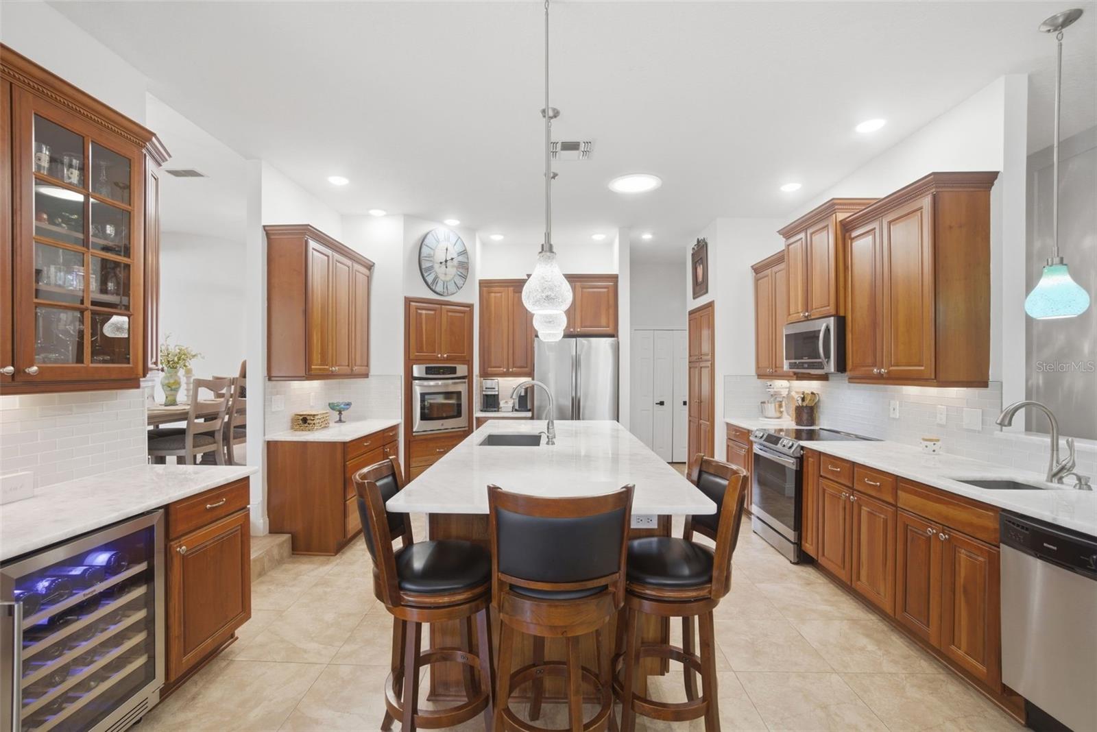 UNIVERSITY ESTATES - Residential