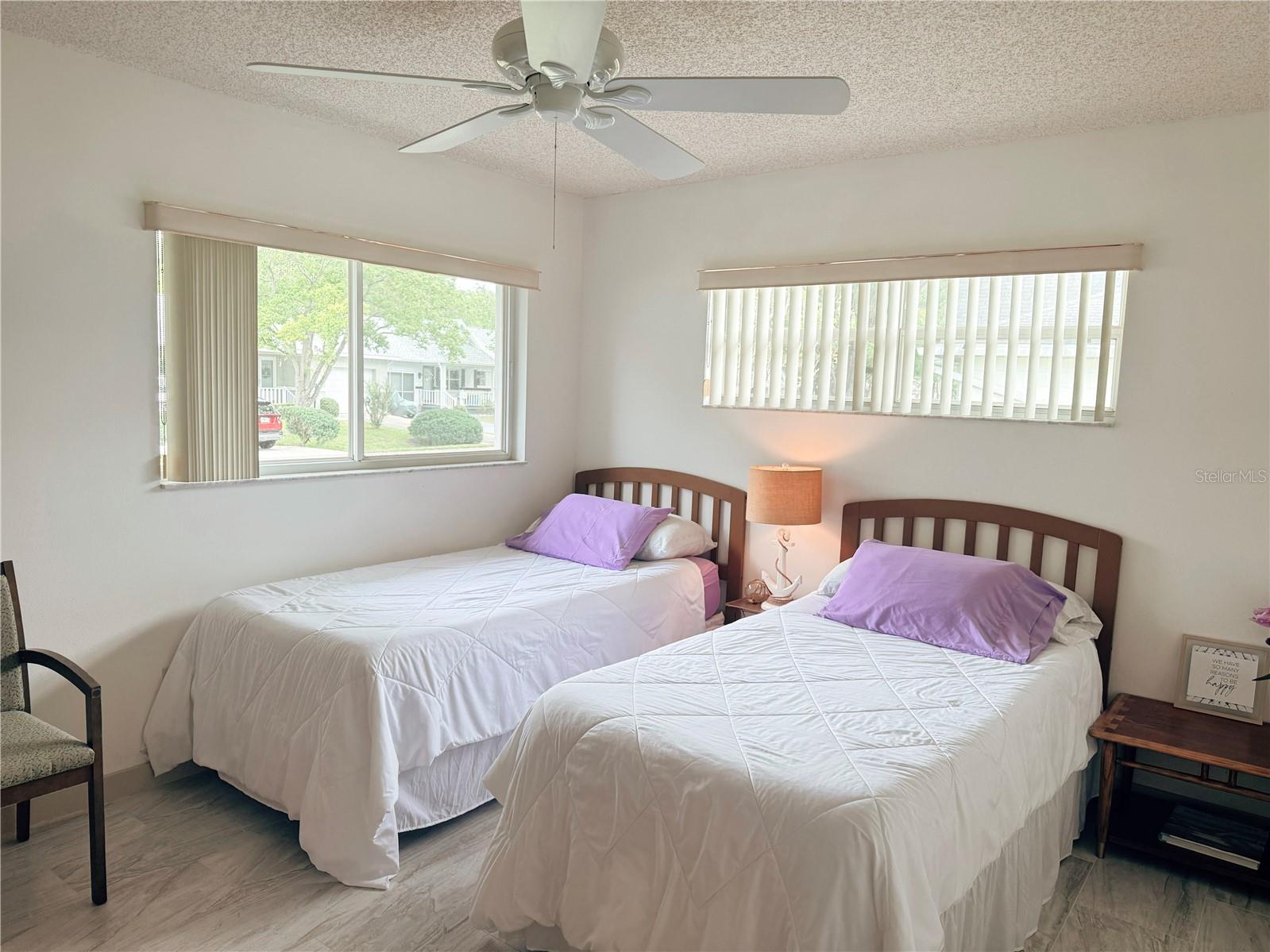 ON TOP/WORLD REP PH 01B SEC - Residential