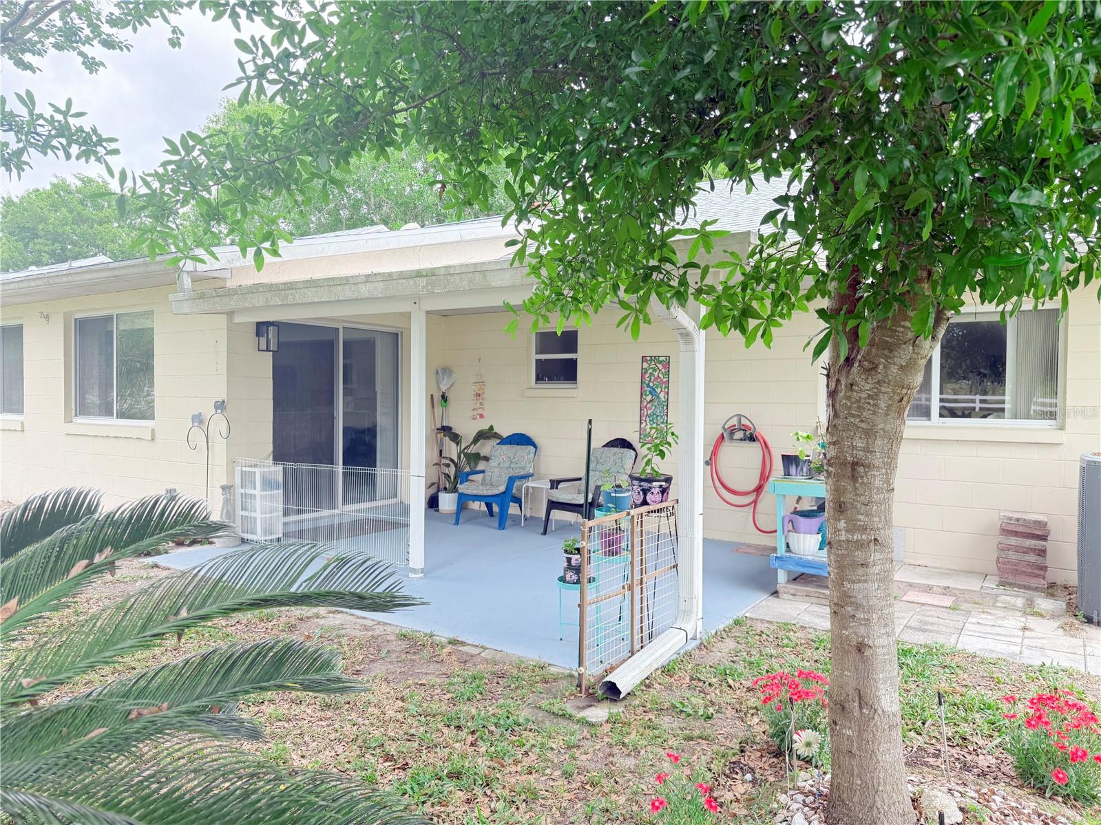 ON TOP/WORLD REP PH 01B SEC - Residential