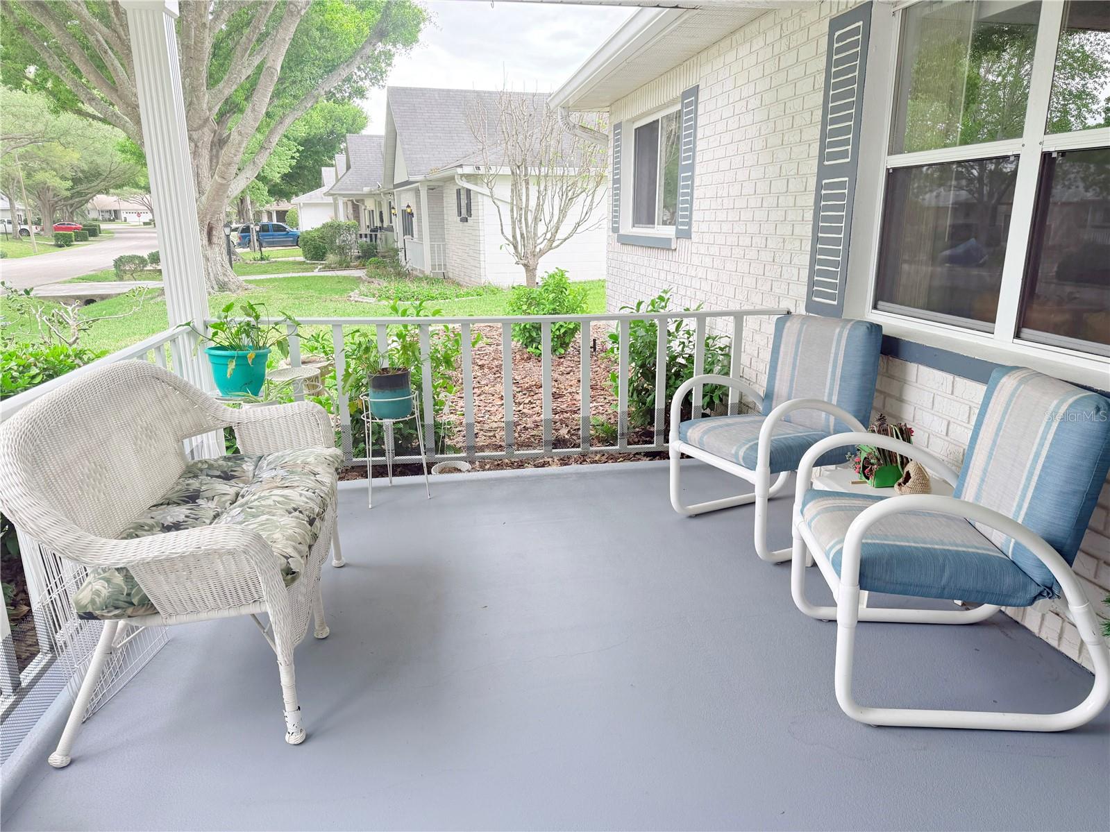 ON TOP/WORLD REP PH 01B SEC - Residential