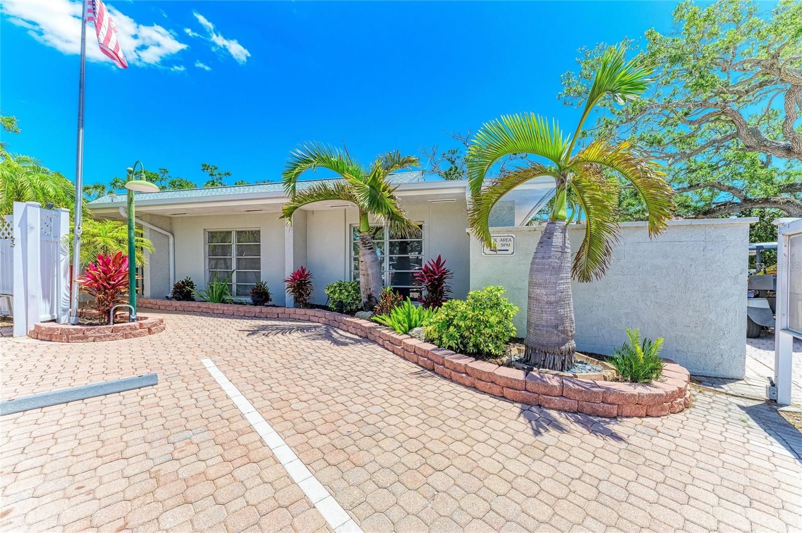 POLYNESIAN GARDENS - Residential