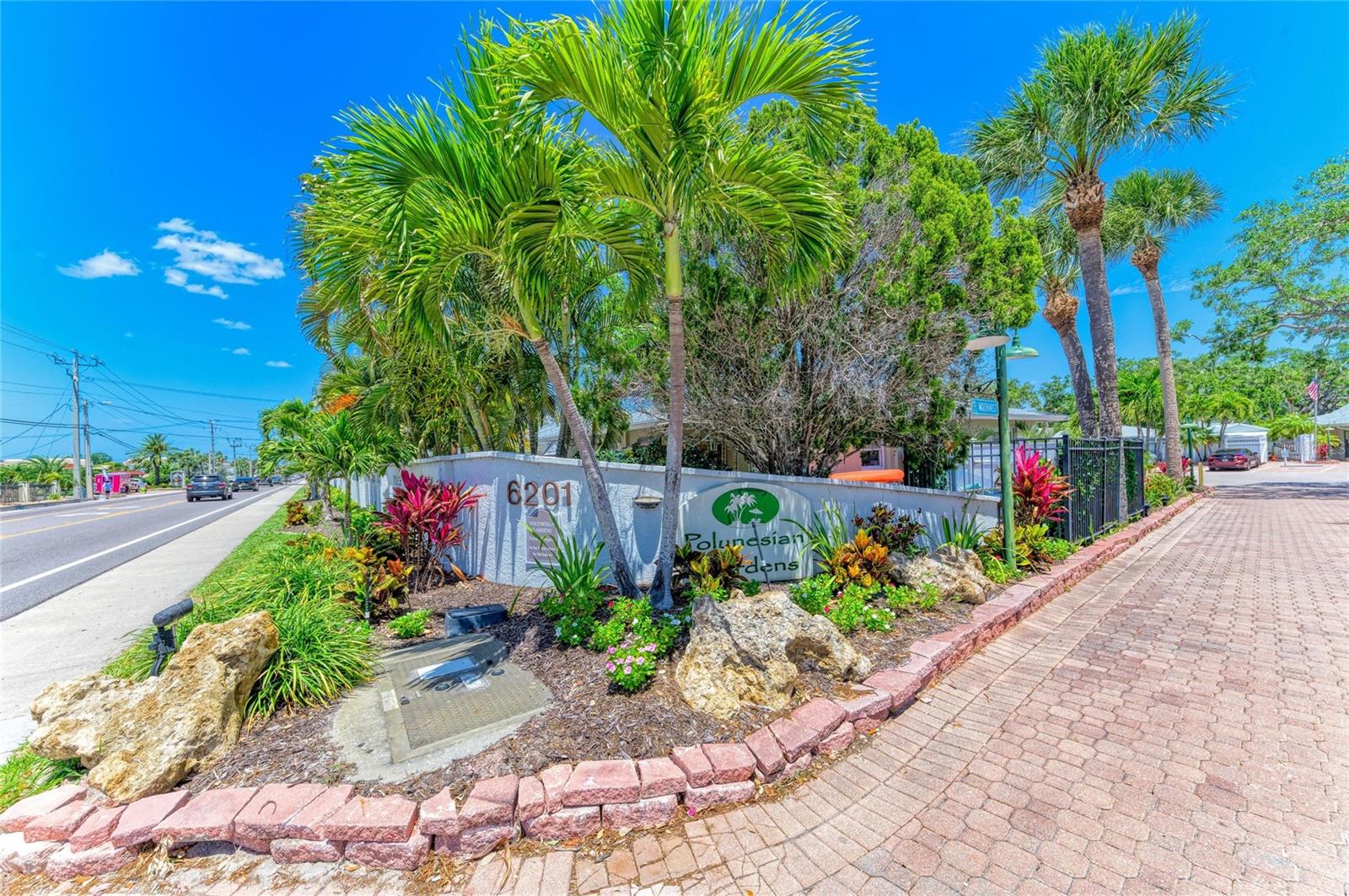 POLYNESIAN GARDENS - Residential