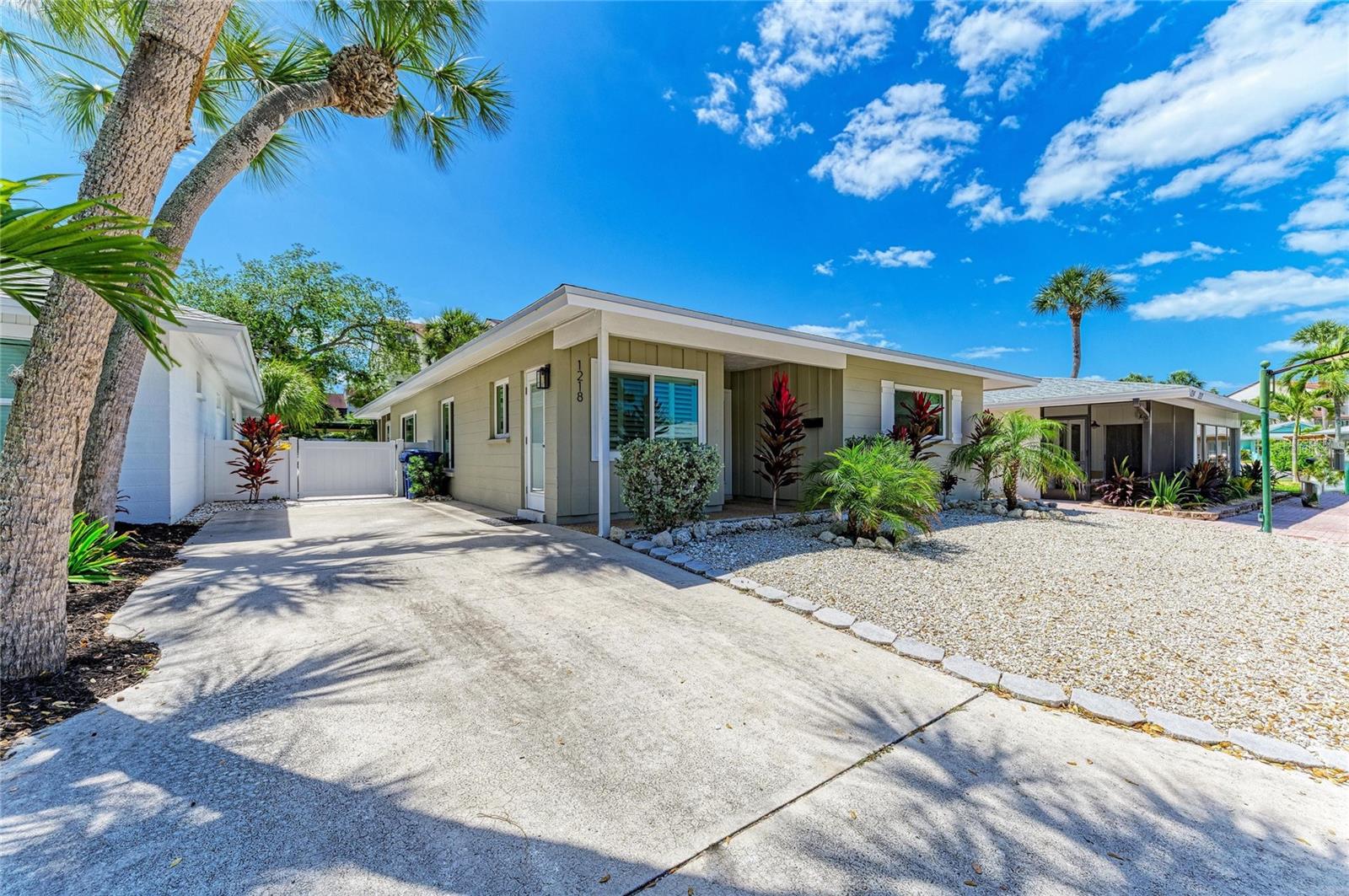 POLYNESIAN GARDENS - Residential