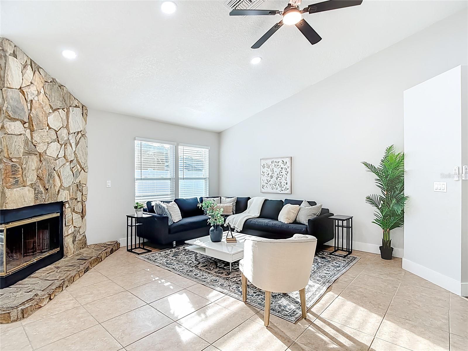 CRISTINA PH I - Residential