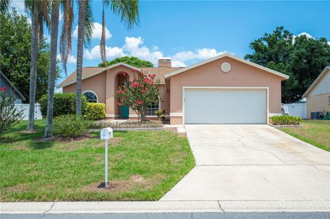 A home in LAKELAND