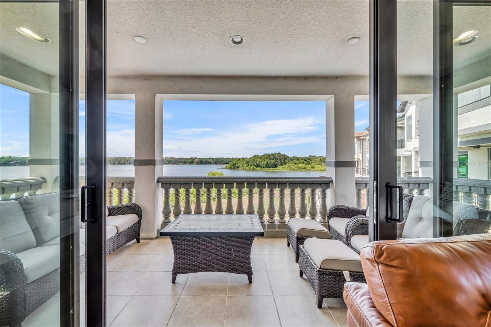 LAKESIDE/TOSCANA - Residential Lease