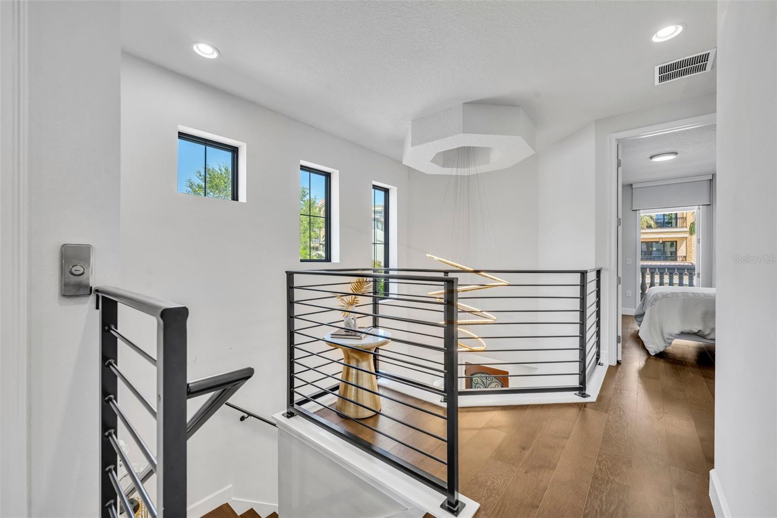 LAKESIDE/TOSCANA - Residential Lease