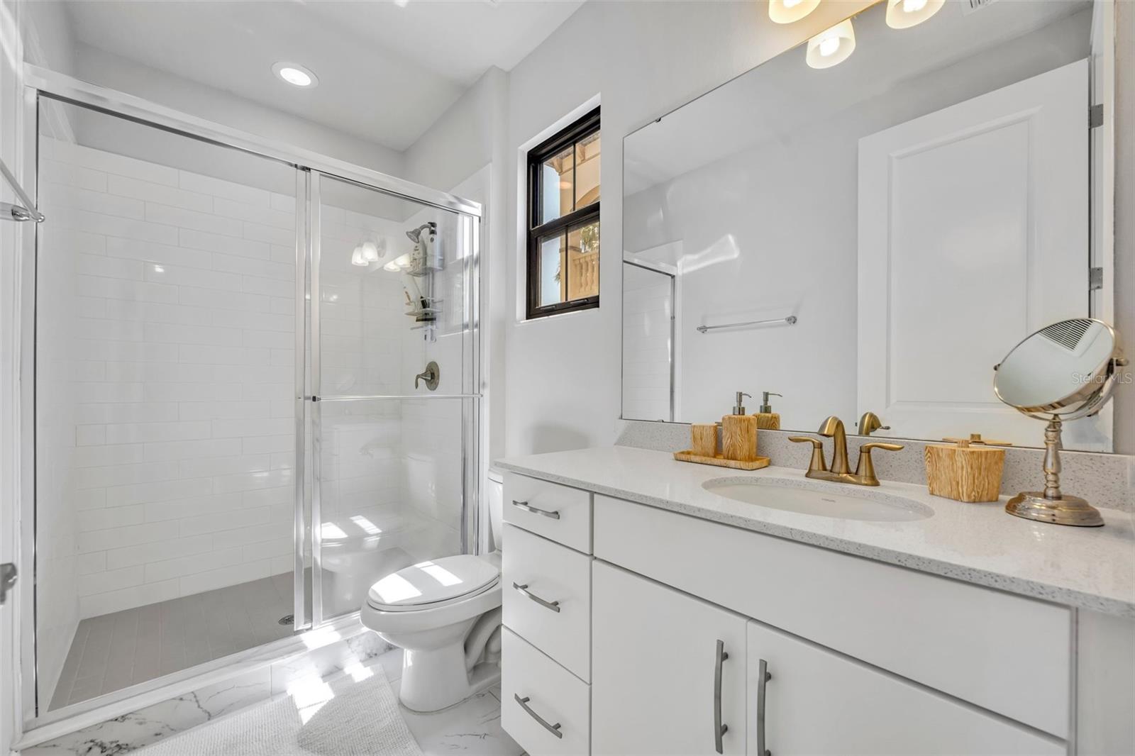 LAKESIDE/TOSCANA - Residential Lease